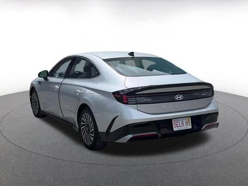 2024 Hyundai SONATA Hybrid SE