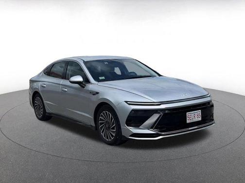 2024 Hyundai SONATA Hybrid SE
