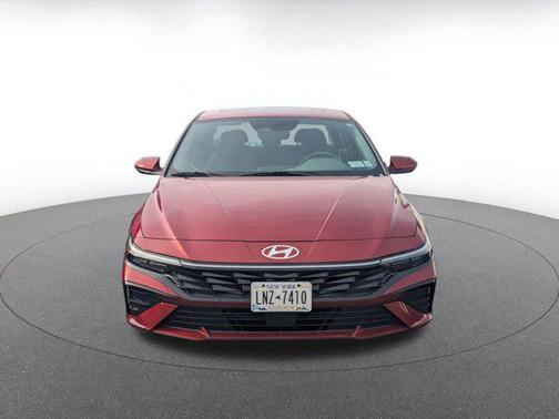 2025 Hyundai ELANTRA SEL