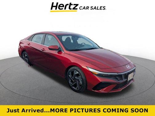 2025 Hyundai ELANTRA SEL