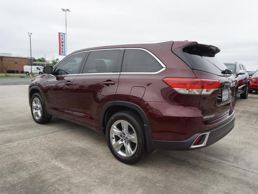 Photo 5 of 19 of 2019 Toyota Highlander Limited