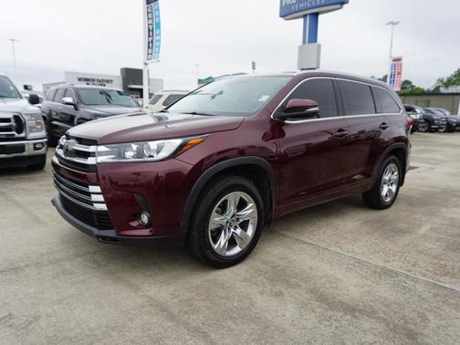 Photo 3 of 19 of 2019 Toyota Highlander Limited