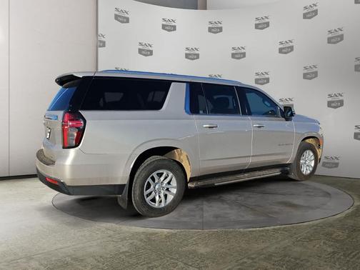 2024 Chevrolet Suburban LT