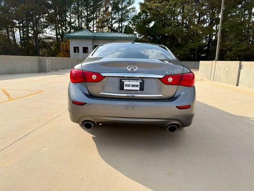 2015 INFINITI Q50 Premium