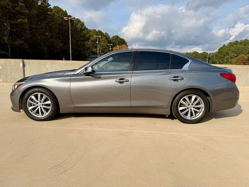 2015 INFINITI Q50 Premium