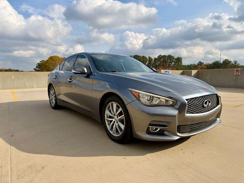 2015 INFINITI Q50 Premium