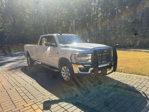 2019 RAM 2500 Laramie Crew Cab 4x4 8' Box