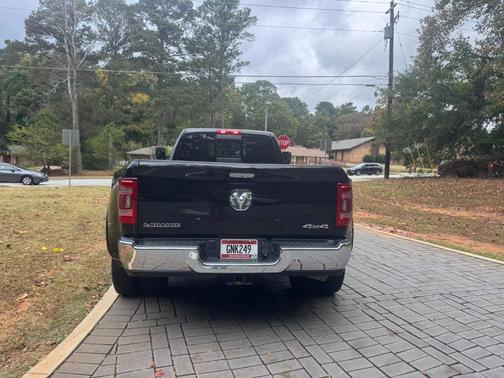 2022 RAM 3500 Laramie Crew Cab 4x4 8' Box