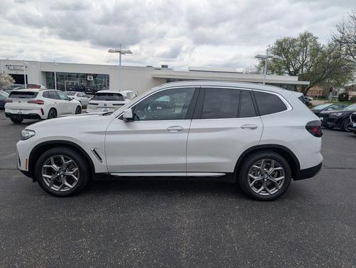 Mineral White Metallic 2023 BMW X3 xDrive30i