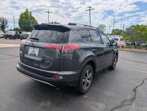 Magnetic Gray Metallic 2018 Toyota RAV4 XLE
