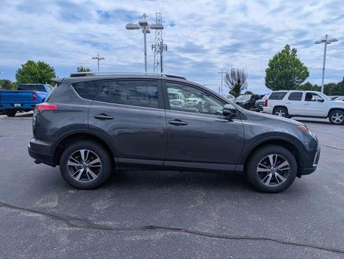 Magnetic Gray Metallic 2018 Toyota RAV4 XLE