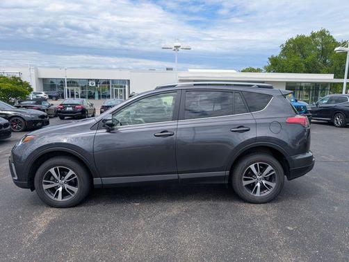 Magnetic Gray Metallic 2018 Toyota RAV4 XLE