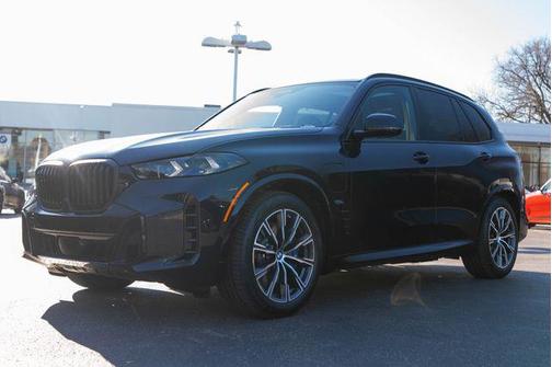 Carbon Black Metallic 2026 BMW X5 PHEV xDrive50e