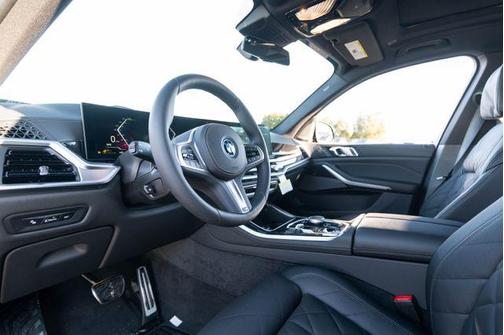 Carbon Black Metallic 2026 BMW X5 PHEV xDrive50e