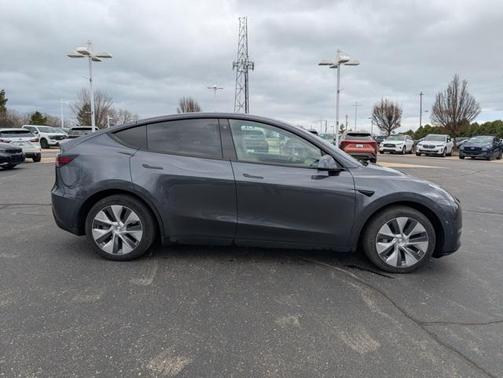 2023 Tesla Model Y Long Range Dual Motor All-Wheel Drive