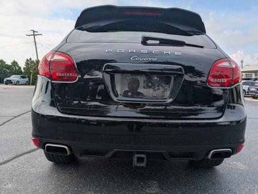 2014 Porsche Cayenne Platinum Edition
