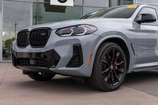 Brooklyn Grey Metallic 2025 BMW X4 M40i