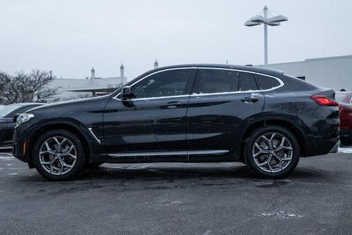 2023 BMW X4 xDrive30i