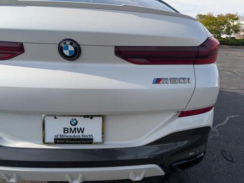 2021 BMW X6 M50i