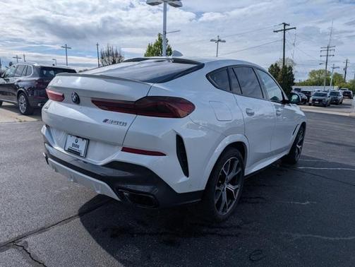 2021 BMW X6 M50i