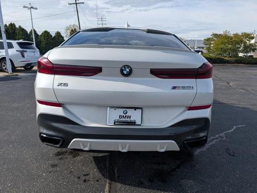 2021 BMW X6 M50i