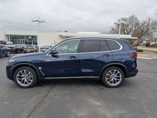 Tanzanite Blue II Metallic 2024 BMW X5 xDrive40i