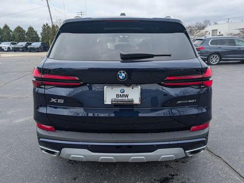 Tanzanite Blue II Metallic 2024 BMW X5 xDrive40i