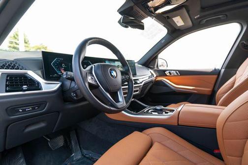 Tanzanite Blue II Metallic 2024 BMW X5 xDrive40i