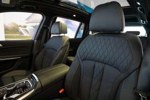 2026 BMW X7 M60i