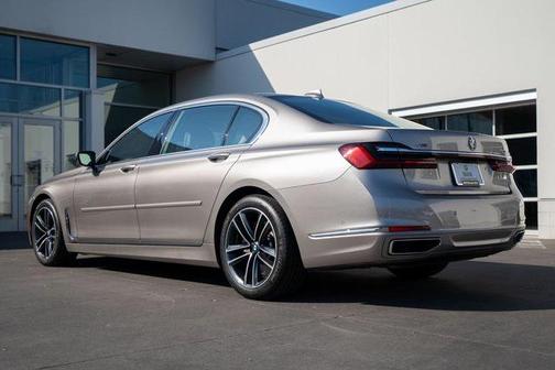 2022 BMW 750 i xDrive
