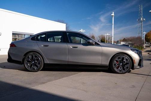 2026 BMW 550e xDrive