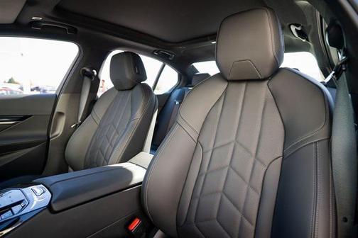 2026 BMW 550e xDrive