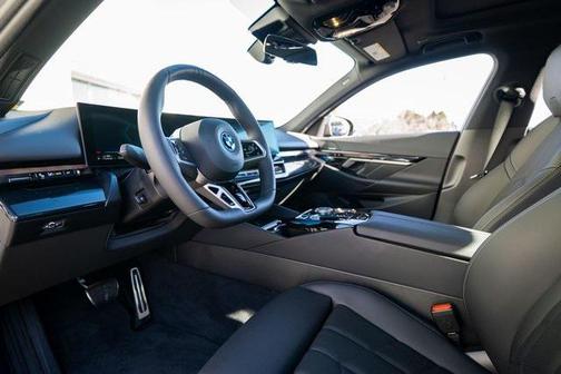 2026 BMW 550e xDrive