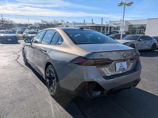 2026 BMW 550e xDrive