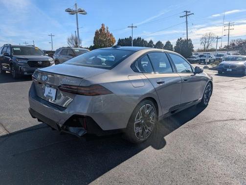 2026 BMW 550e xDrive