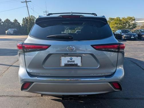 2023 Toyota Highlander Platinum