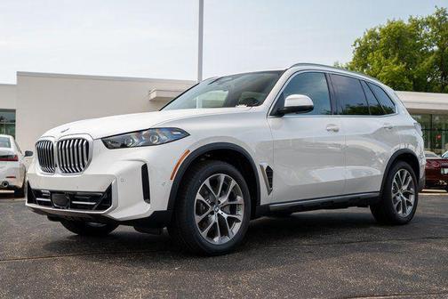 Mineral White Metallic 2026 BMW X5 xDrive40i