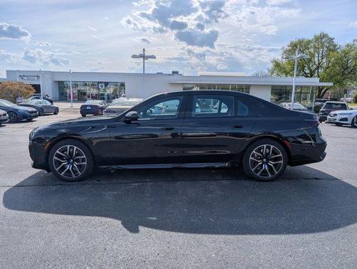 Black Sapphire Metallic 2023 BMW 760 i xDrive