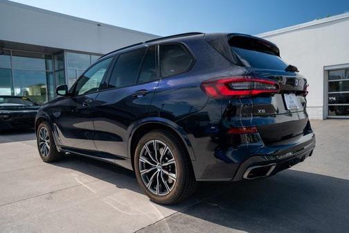 2021 BMW X5 M50i