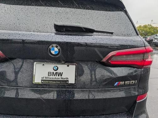 2021 BMW X5 M50i