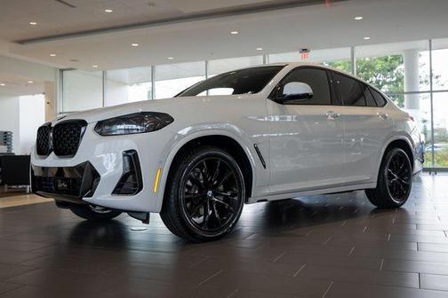 2025 BMW X4 xDrive30i