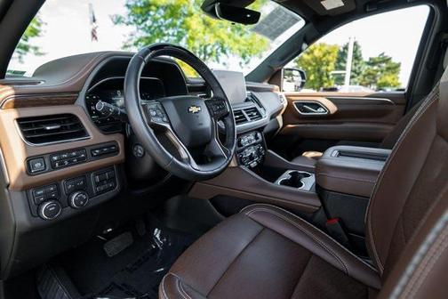 2023 Chevrolet Suburban 4WD High Country