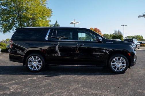 2023 Chevrolet Suburban 4WD High Country