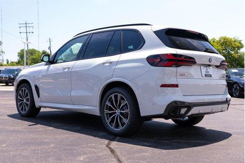 Alpine White 2026 BMW X5 xDrive40i