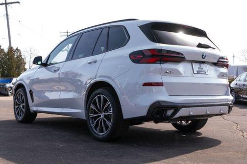 Mineral White Metallic 2026 BMW X5 xDrive40i