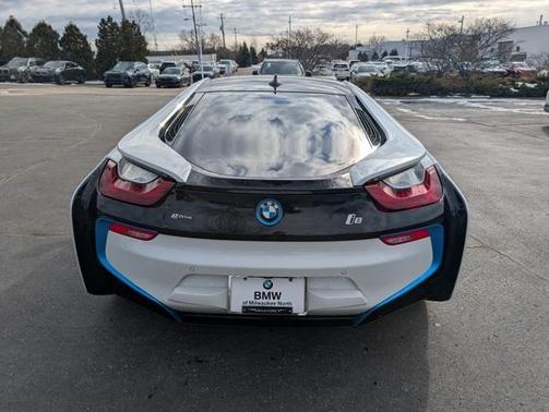 2014 BMW i8 Pure Impulse World