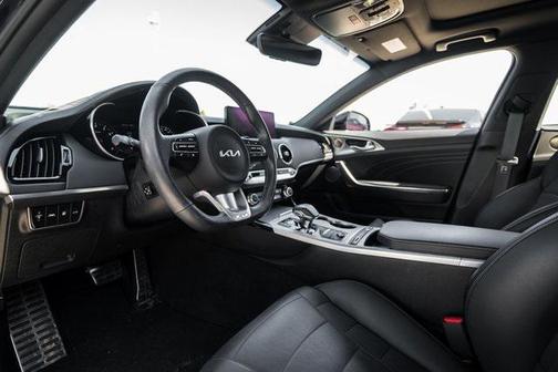 2023 Kia Stinger GT2