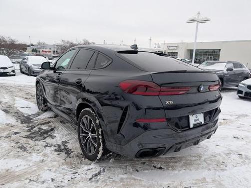 2022 BMW X6 M50i