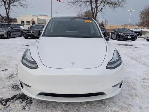 2022 Tesla Model Y Long Range Dual Motor All-Wheel Drive