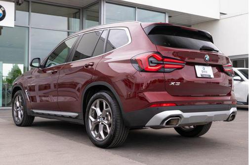 Aventurin Red Metallic 2023 BMW X3 xDrive30i